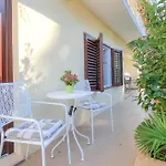 Fiore Two Apartment *