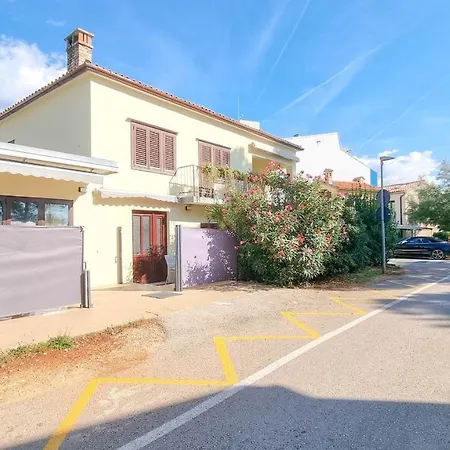 Fiore Two Novigrad (Istria)